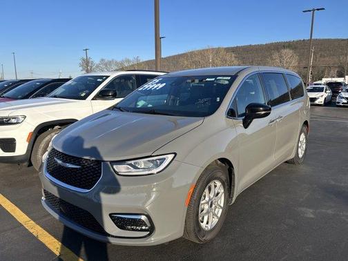 Ceramic Gray Clearcoat 2025 Chrysler Pacifica Select