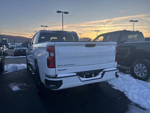2022 Chevrolet Silverado 1500 Custom