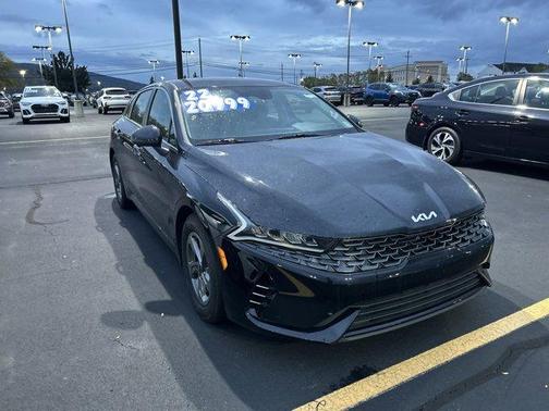 2022 Kia K5 LXS