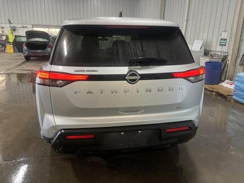 2024 Nissan Pathfinder S