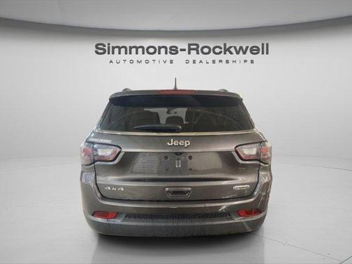 2022 Jeep Compass Latitude Lux