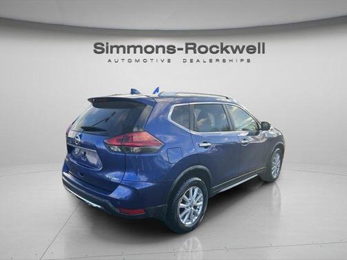 2020 Nissan Rogue SV