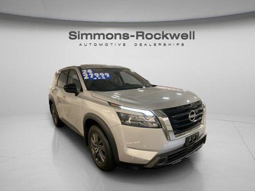 2024 Nissan Pathfinder S