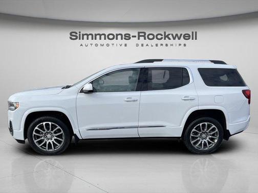 2023 GMC Acadia Denali