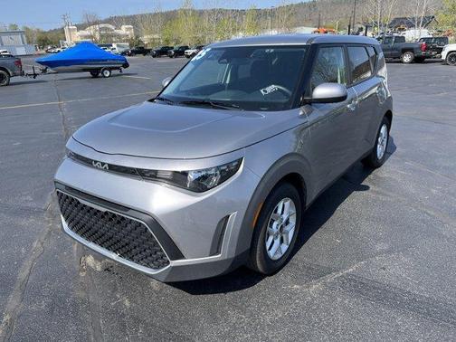 Gray 2025 Kia Soul LX
