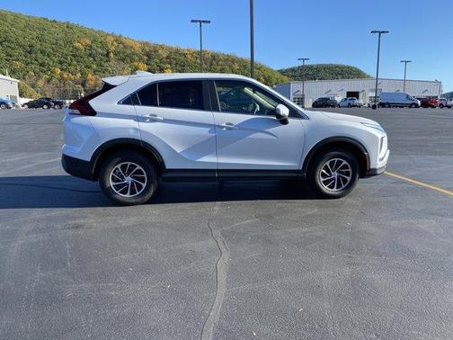 2023 Mitsubishi Eclipse Cross ES