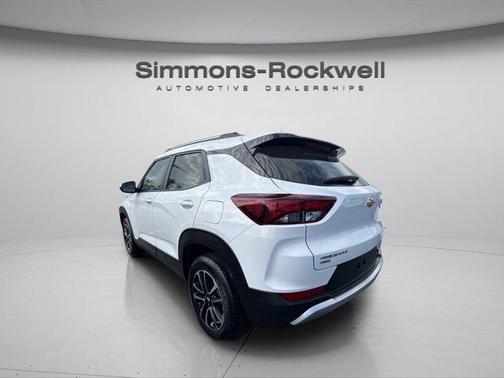 Summit White 2025 Chevrolet Trailblazer LT