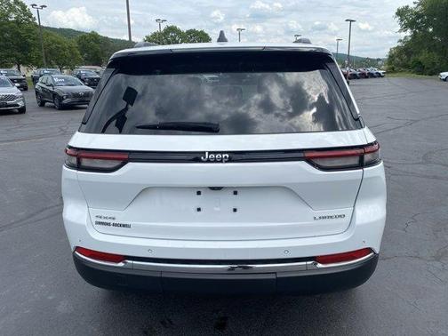 2023 Jeep Grand Cherokee Laredo