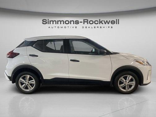 2024 Nissan Kicks S