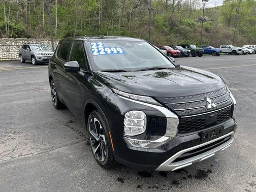 2022 Mitsubishi Outlander SE