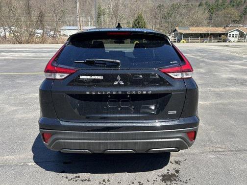 2022 Mitsubishi Eclipse Cross LE