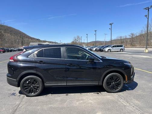 2022 Mitsubishi Eclipse Cross LE