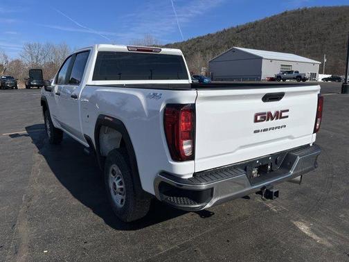2023 GMC Sierra 2500 Pro