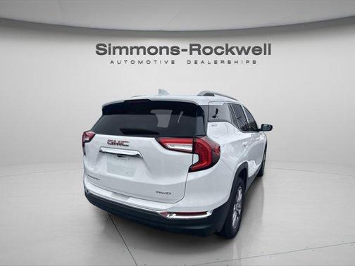 2024 GMC Terrain SLT