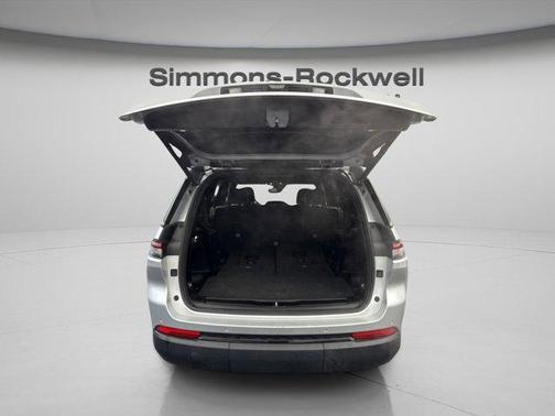 2024 Jeep Grand Cherokee L Laredo