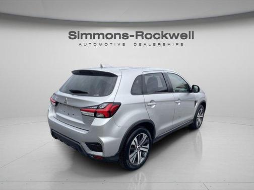 2024 Mitsubishi Outlander Sport SE