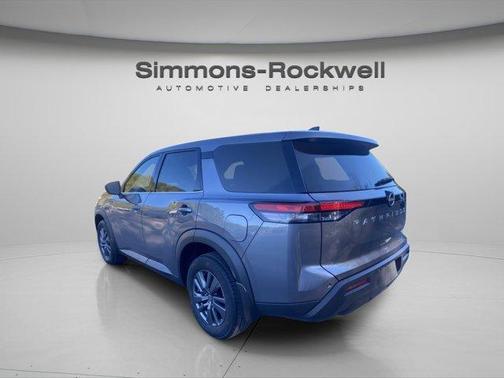 2024 Nissan Pathfinder S