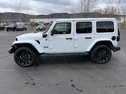 Bright White Clearcoat 2025 Jeep Wrangler 4xe Sahara