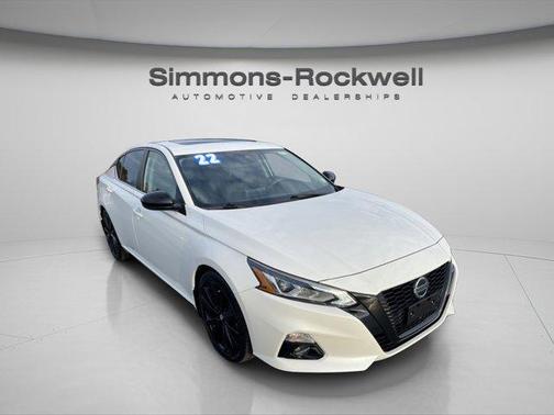 2022 Nissan Altima 2.5 SR