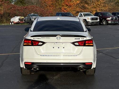 2022 Nissan Altima 2.5 SR