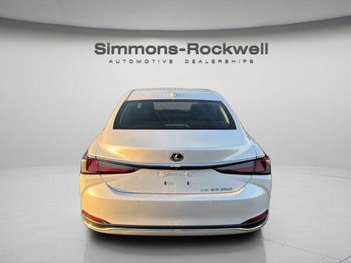 2024 Lexus ES 250 Luxury