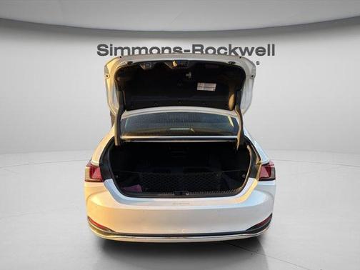 2024 Lexus ES 250 Luxury