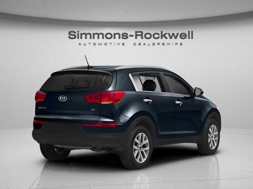 Clear White 2015 Kia Sportage LX