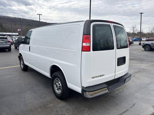2022 GMC Savana 2500 Work Van