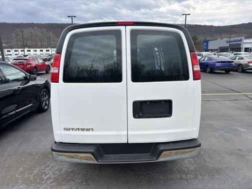 2022 GMC Savana 2500 Work Van
