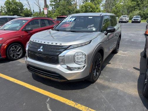 2022 Mitsubishi Outlander SE