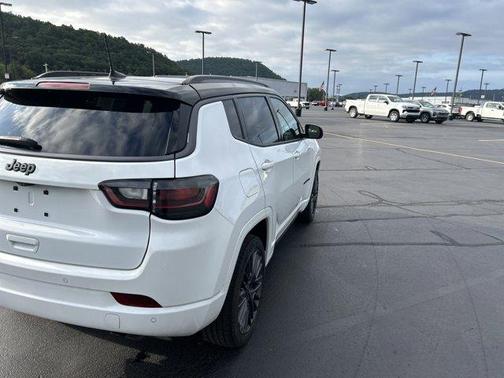 2022 Jeep Compass Altitude