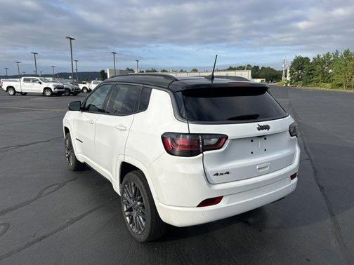 2022 Jeep Compass Altitude