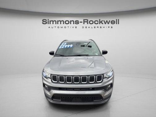 2023 Jeep Compass Latitude Lux