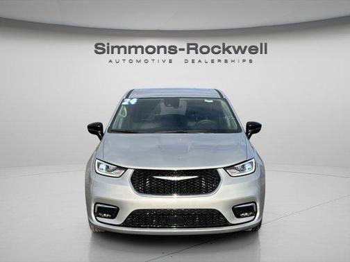 2024 Chrysler Pacifica Touring-L