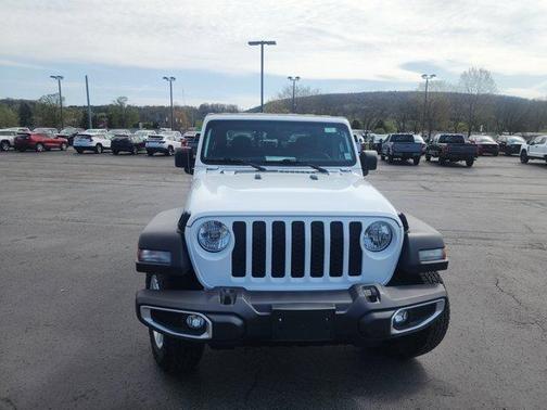 2023 Jeep Gladiator Sport