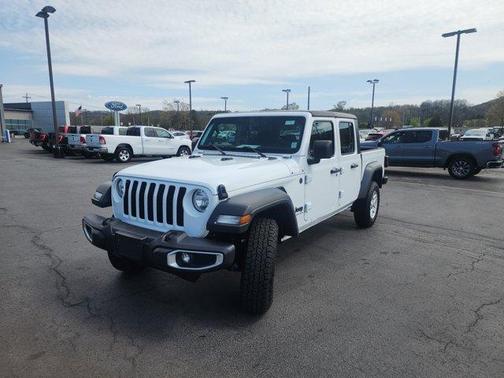 2023 Jeep Gladiator Sport