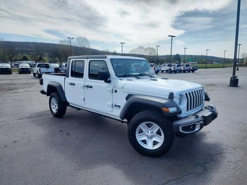 2023 Jeep Gladiator Sport