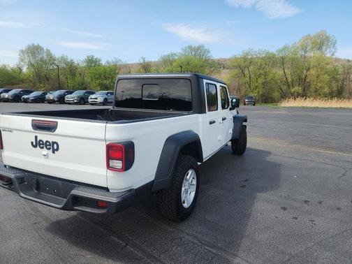 2023 Jeep Gladiator Sport