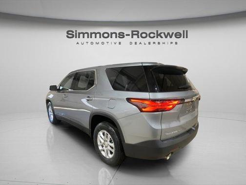 2023 Chevrolet Traverse LS
