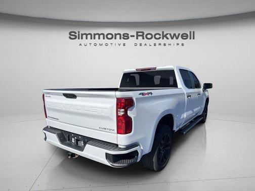 2022 Chevrolet Silverado 1500 Custom