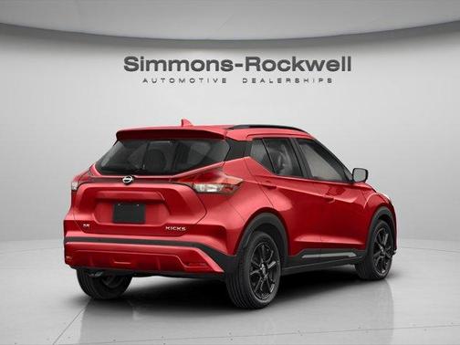 2022 Nissan Kicks SR