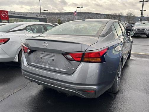 2025 Nissan Altima SV