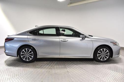 2022 Lexus ES 350 Base