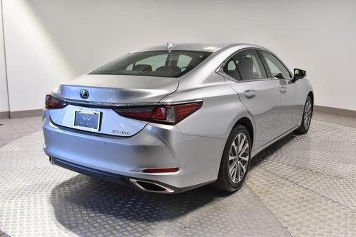 2022 Lexus ES 350 Base