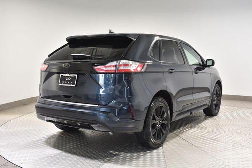 2022 Ford Edge SE
