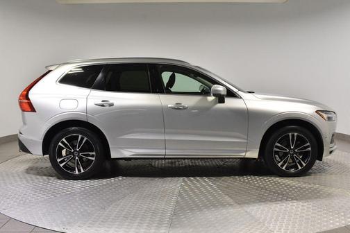 2019 Volvo XC60 T5 Momentum