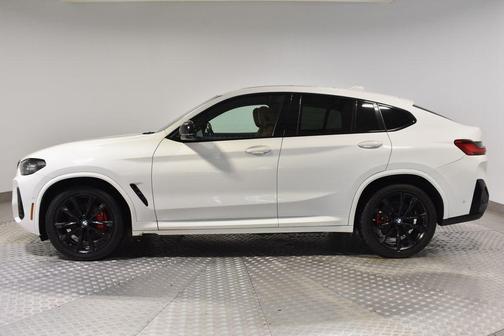 2023 BMW X4 M40i