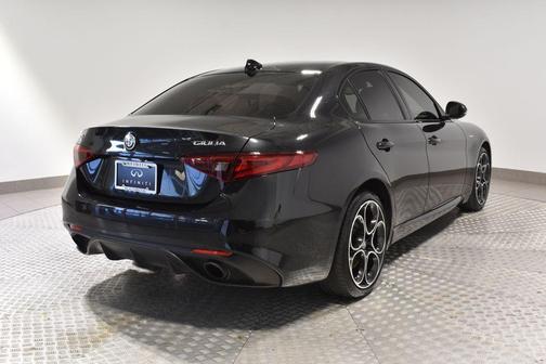 2022 Alfa Romeo Giulia Veloce