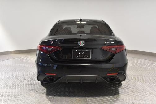 2022 Alfa Romeo Giulia Veloce
