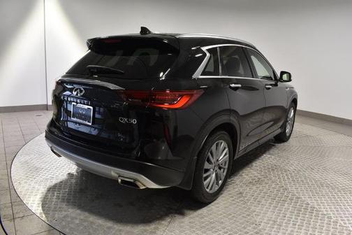 2025 INFINITI QX50 LUXE